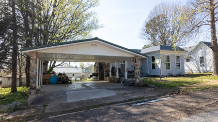 Home for sale in Town in Oregon County - image 12
