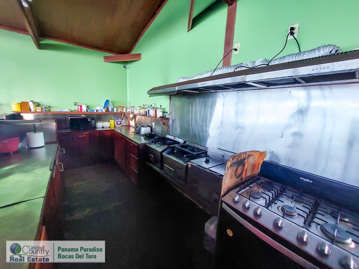 Overwater B&B & Restaurant — Isla Solarte, Bocas del Toro - 16