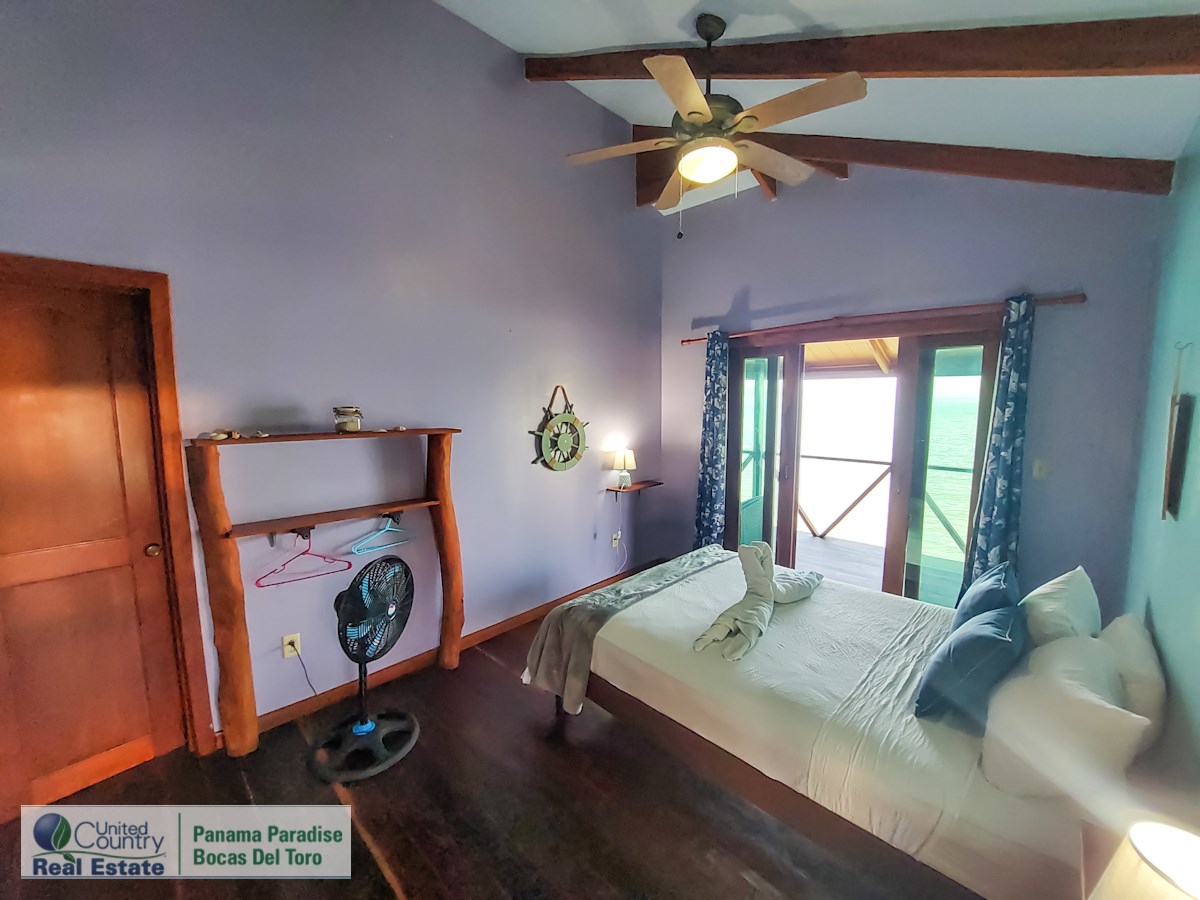Overwater B&B & Restaurant — Isla Solarte, Bocas del Toro - 20