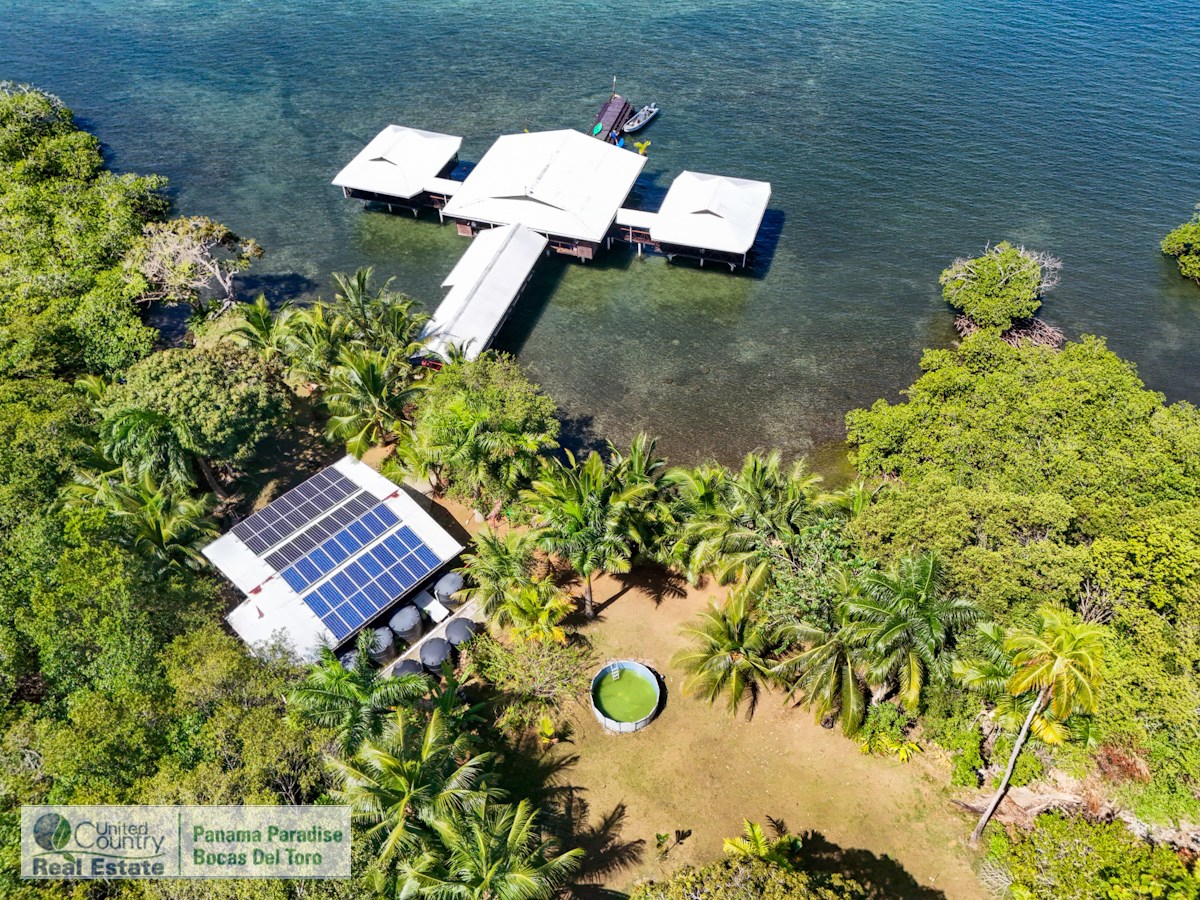 Overwater B&B & Restaurant — Isla Solarte, Bocas del Toro - 13