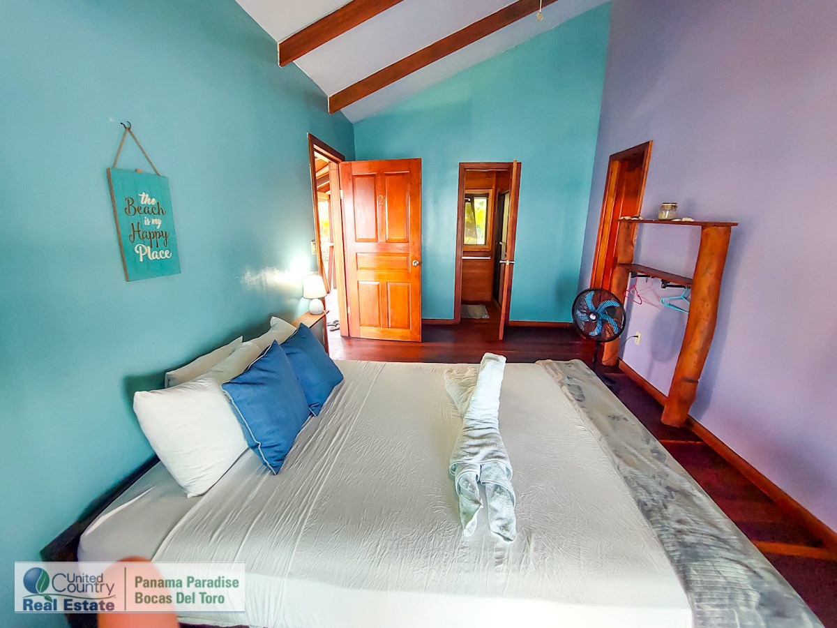 Overwater B&B & Restaurant — Isla Solarte, Bocas del Toro - 23