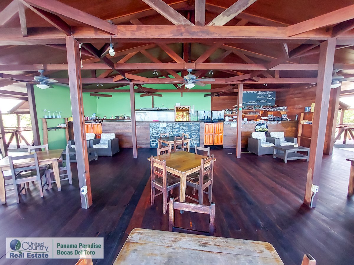 Overwater B&B & Restaurant — Isla Solarte, Bocas del Toro - 17