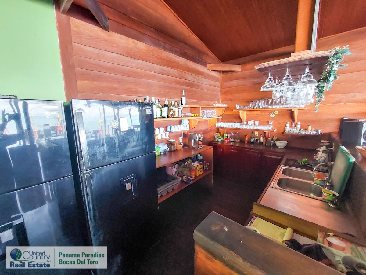 Overwater B&B & Restaurant — Isla Solarte, Bocas del Toro - 15
