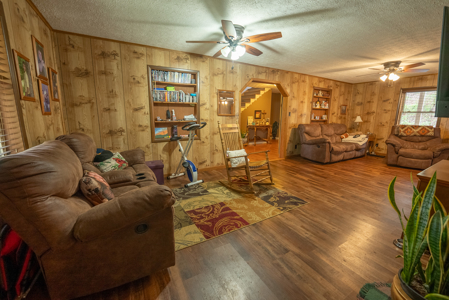 East Tennessee Retreat Hancock County Sneedvillle Country Home and Acreage for Sale - image 4