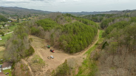 East Tennessee Retreat Hancock County Sneedvillle Country Home and Acreage for Sale - image 33