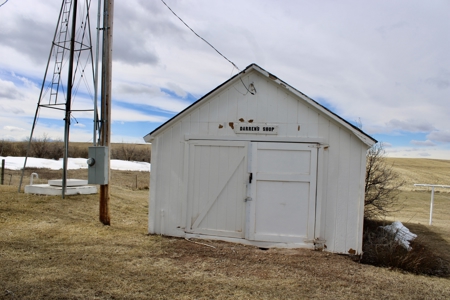 59 Acres NO HOA or restrictions bring your family and livestock and live the MT dream - image 9