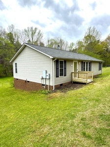 Kerr Lake Dream Home: 1344 sq ft of Small-Town Charm & Luxury - image 2