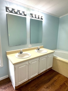 Kerr Lake Dream Home: 1344 sq ft of Small-Town Charm & Luxury - image 12