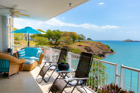 Spectacular 4-Bedroom Oceanfront Apartment In Farallon, Panama - image 1