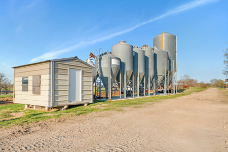114 Acre Southwest Missouri Farm For Sale, 10 Pastures 3 Ponds, 2400 sq ft Home - image 40