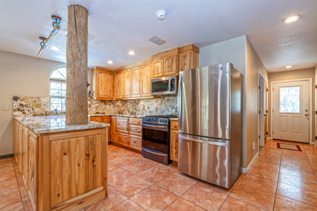 Coastal Escape with Rental Income on the Lamar Peninsula – Rockport, Texas - image 16