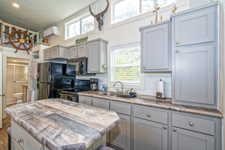 Coastal Escape with Rental Income on the Lamar Peninsula – Rockport, Texas - image 44