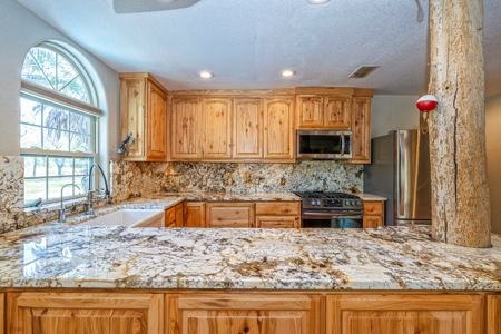 Coastal Escape with Rental Income on the Lamar Peninsula – Rockport, Texas - image 15
