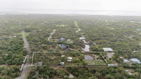 Coastal Escape with Rental Income on the Lamar Peninsula – Rockport, Texas - image 8