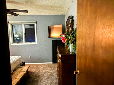 4 Bedroom 3 Bathroom on 3.62 Acres in Lewistown, Montana - image 2