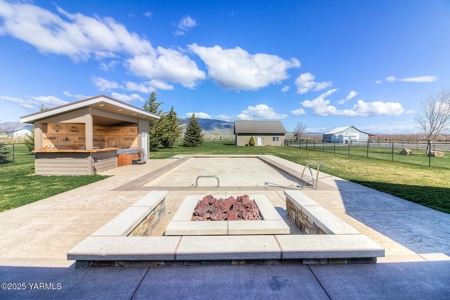 Stunning Country Retreat with Mountain Views in Tieton, WA - image 12