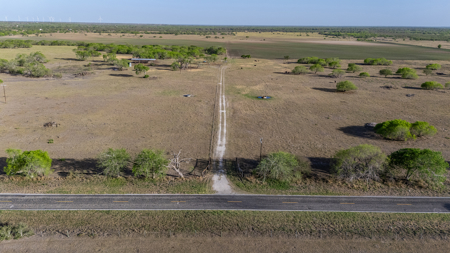 Rare 407-Acre Texas Ranch in Sandia, TX - image 2