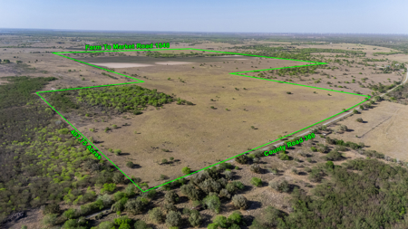 Rare 407-Acre Texas Ranch in Sandia, TX - image 1