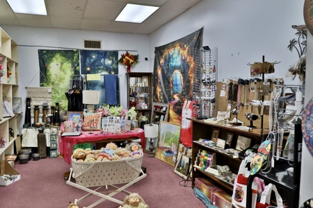Picker's Mall / Peddlers Market for Sale in Bradford, TN - image 9