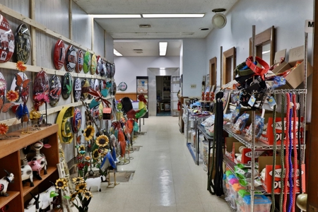 Picker's Mall / Peddlers Market for Sale in Bradford, TN - image 31