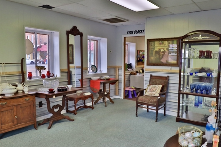 Picker's Mall / Peddlers Market for Sale in Bradford, TN - image 25