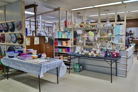 Picker's Mall / Peddlers Market for Sale in Bradford, TN - image 15