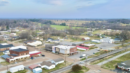 Picker's Mall / Peddlers Market for Sale in Bradford, TN - image 38