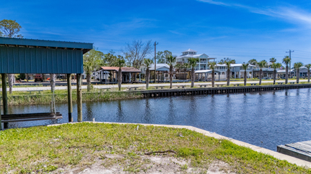 Vacant Waterfront Lot in Suwannee, FL - image 2