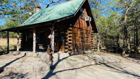 Land With Multiple Cabins For Sale In North Central Arkansas - image 3