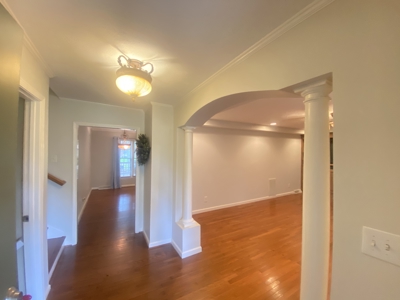 Lake View Home With Deck And Fireplace For Sale In Tennessee - image 1