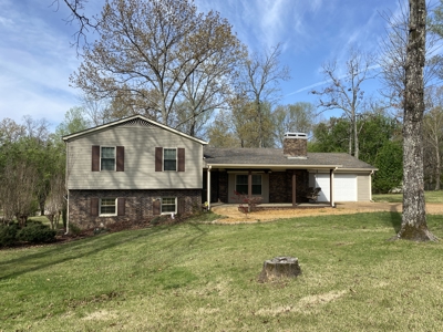 Lake View Home With Deck And Fireplace For Sale In Tennessee - image 36