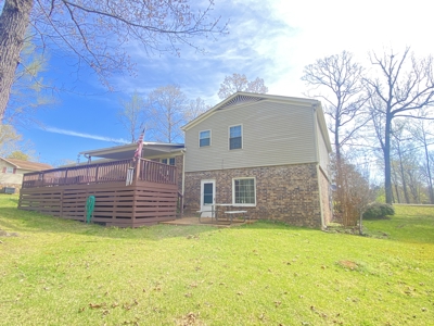 Lake View Home With Deck And Fireplace For Sale In Tennessee - image 31