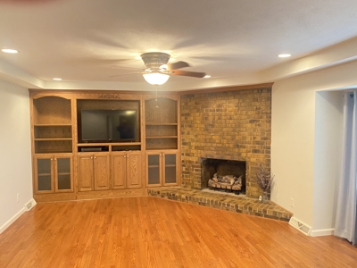 Lake View Home With Deck And Fireplace For Sale In Tennessee - image 20