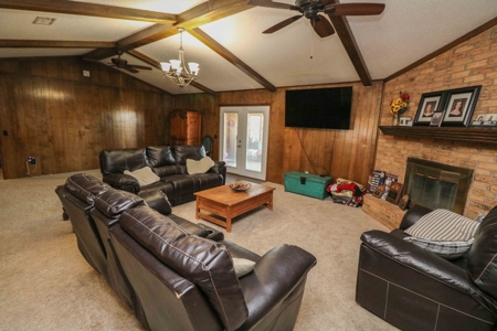 PERFECT Country Property! 4 bedroom Home w/ACREAGE and a BARN - image 18