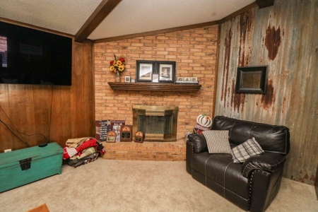PERFECT Country Property! 4 bedroom Home w/ACREAGE and a BARN - image 11