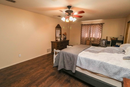 PERFECT Country Property! 4 bedroom Home w/ACREAGE and a BARN - image 6