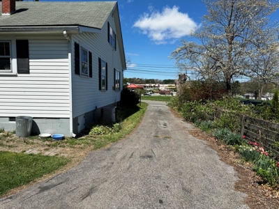 In Town Home For Sale In Wytheville, VA - image 27