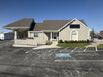 Prime Commercial Building & Lot, Multi-Purpose, Income Producing - image 1