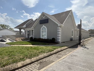 Prime Commercial Building & Lot, Multi-Purpose, Income Producing - image 6