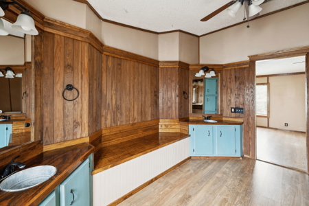 Small acreage with 2 homes at auction! - image 38