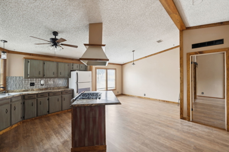 Small acreage with 2 homes at auction! - image 29