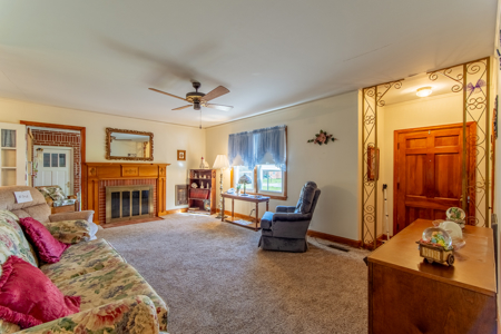 Brick Home for Sale near Hospital in Milan, Tennessee - image 5
