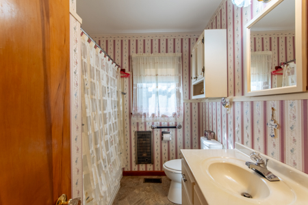 Brick Home for Sale near Hospital in Milan, Tennessee - image 15
