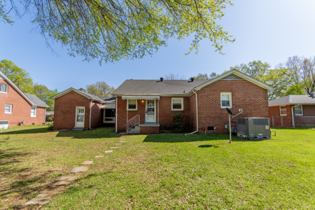 Brick Home for Sale near Hospital in Milan, Tennessee - image 27