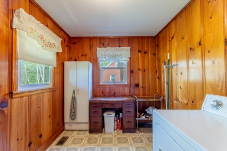 Brick Home for Sale near Hospital in Milan, Tennessee - image 21