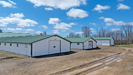 Equestrian Farm With Acreage For Sale in Knox County Ohio - image 4