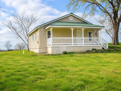 Move-In Ready Country Home on 3 Acres - Ozark County, MO - image 1