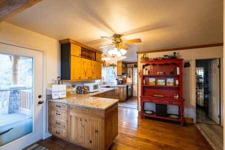 Luxury Black Lake Home with Lake Access Ridgway and Ouray - image 9