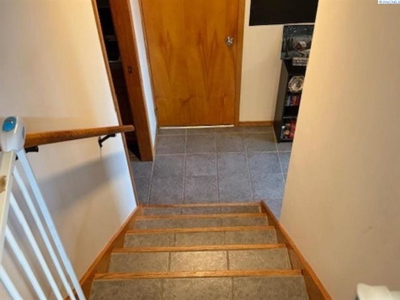 1972 Split Level 3 bed, 2 bath Home For Sale In La Crosse, WA - image 18