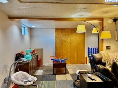 1972 Split Level 3 bed, 2 bath Home For Sale In La Crosse, WA - image 8